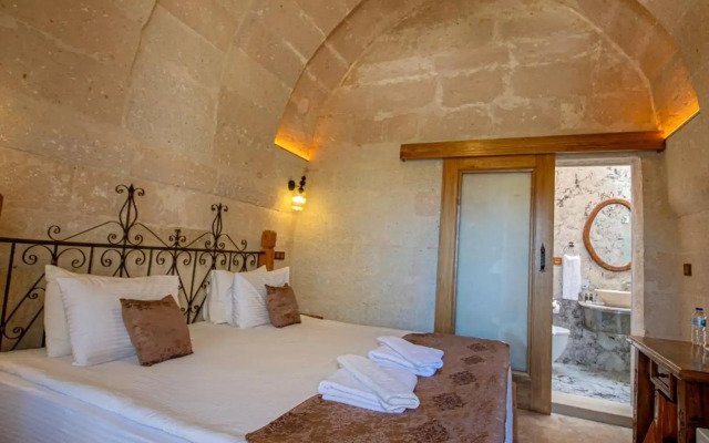 Roma Cave Suite Hotel