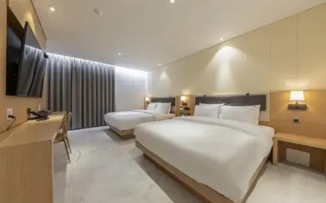 Masan Daisy Hotel