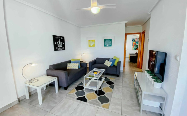 Stunning 2 bedroom apartment with Pool View