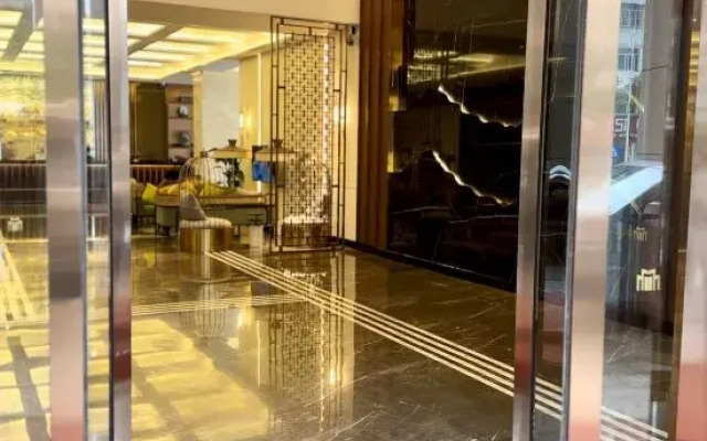 Jinjiang Metropolo Hotel (Heyuan Longchuan)