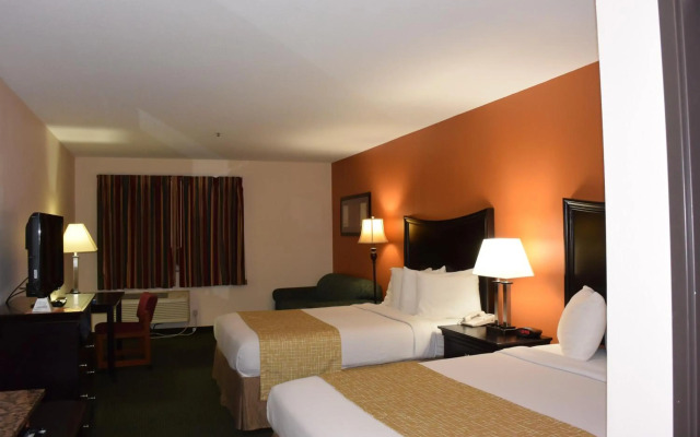 Travelodge Suites by Wyndham Newberg