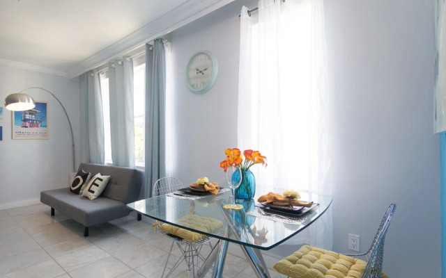 Holiday Apartment on Lincoln Road