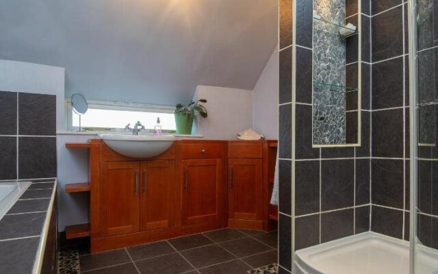 North Laurels Guesthouse