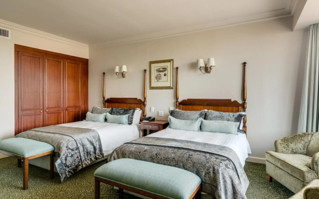 The Edward Hotel