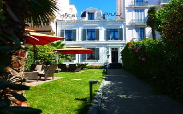 hotelImage