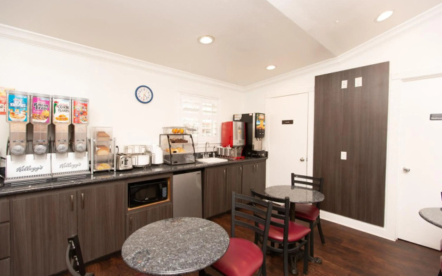 SureStay Hotel by Best Western Seaside Monterey