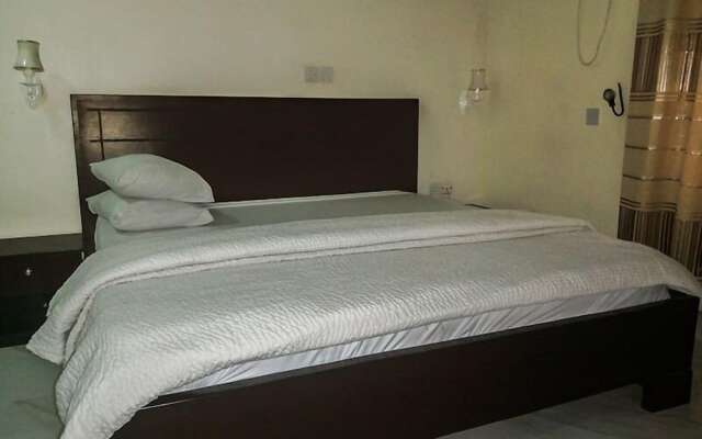 Carabana Hotel & Suites