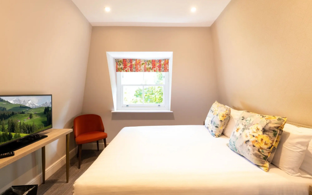 Byron Hotel London