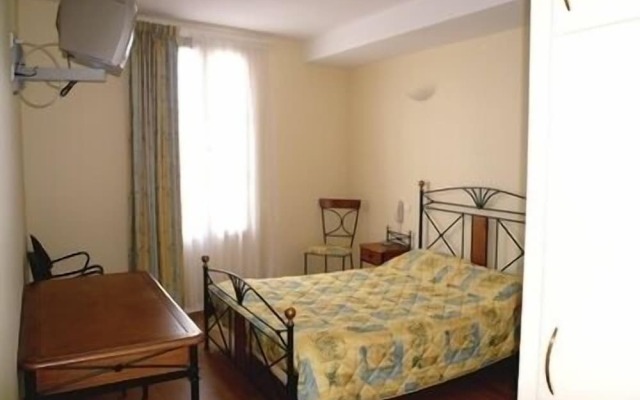 Hotel Le Relais Des Deux Vallees