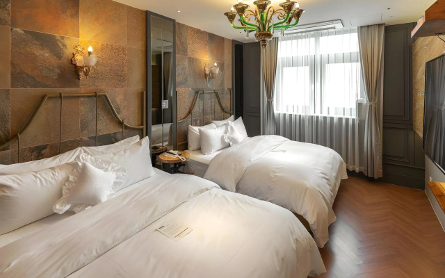 February Hotel The Signature Dongseongro
