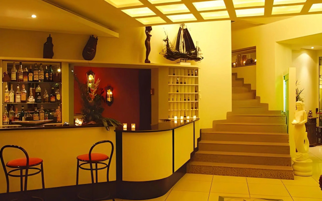 Hotel Thea