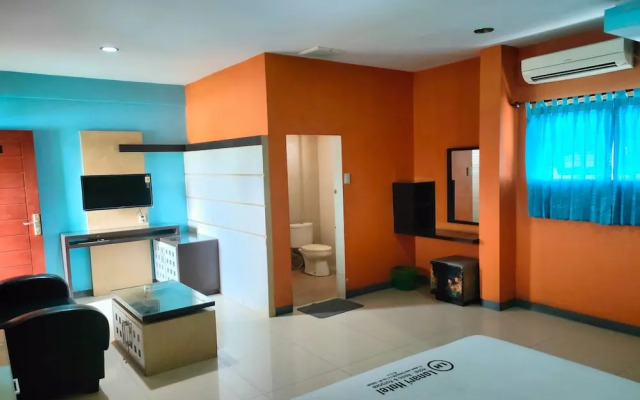 Lonari Hotel