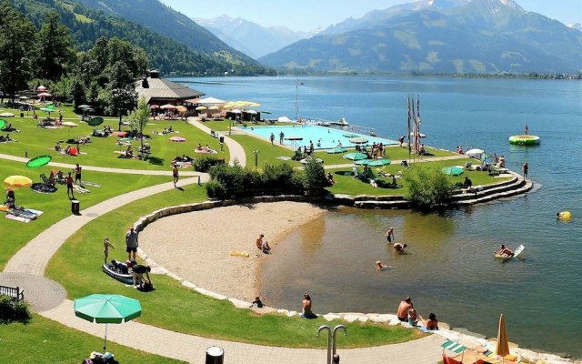 Spacious Chalet in Zell am See Near the Lake