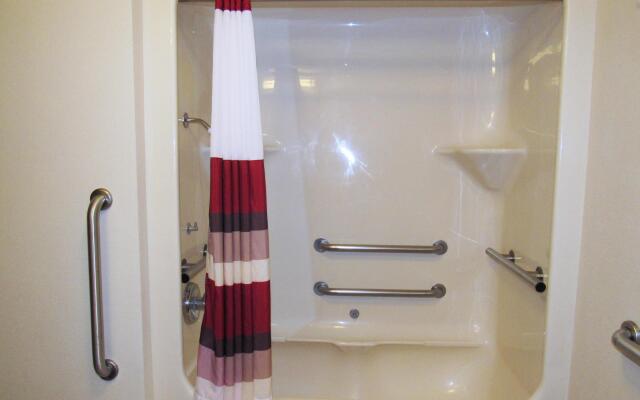 Red Roof Inn Fargo - I-94/ Medical Center