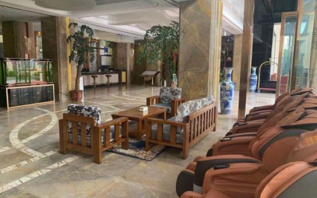 Nujiang Holiday Hotel