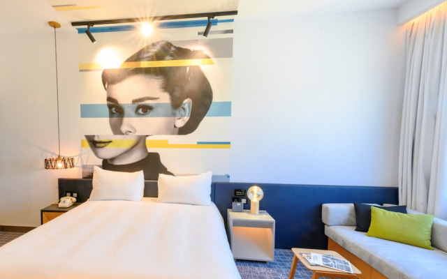 Studio One Hotel