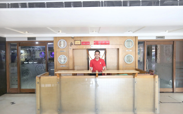 Hotel Aaditya Majha Continental