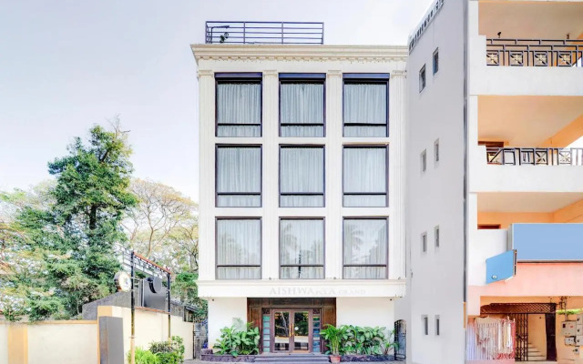 Treebo Aishwarya Grand - 4 km from Promenade Beach