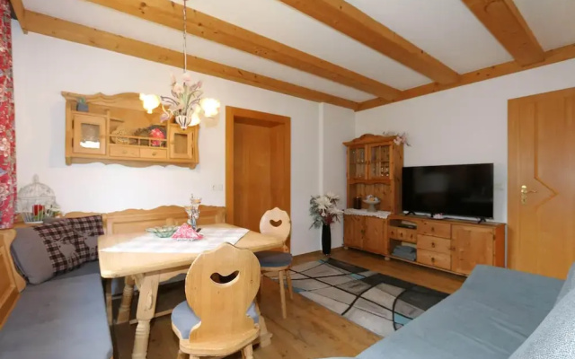 Apartment in Fugen Near ski Resort