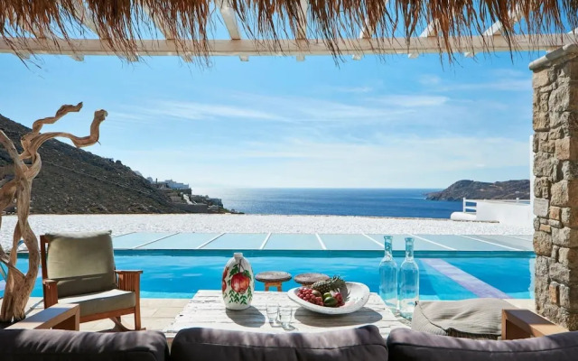 Myconian Villa Collection Unique Villas 3-bedroom in House Psarou Villa