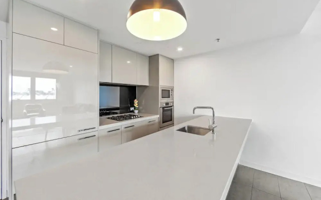 Trafalgar Lane Apartments by CLLIX