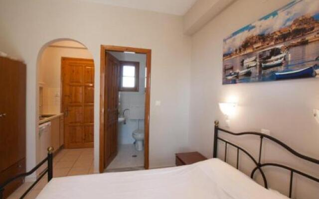 Alexandros Apartments and Studios
