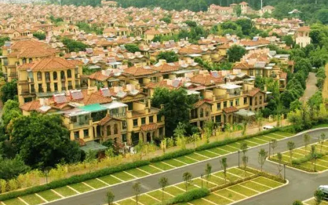 Hot Spring Valley Hotel