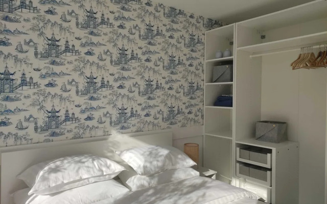 Salt Apartment