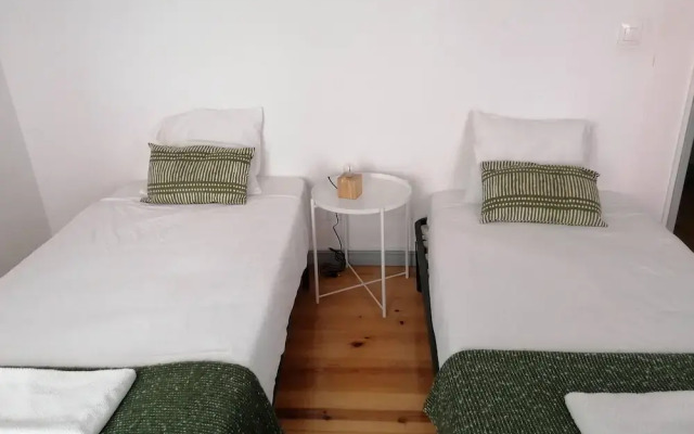 Apartment With Yard in Alfama