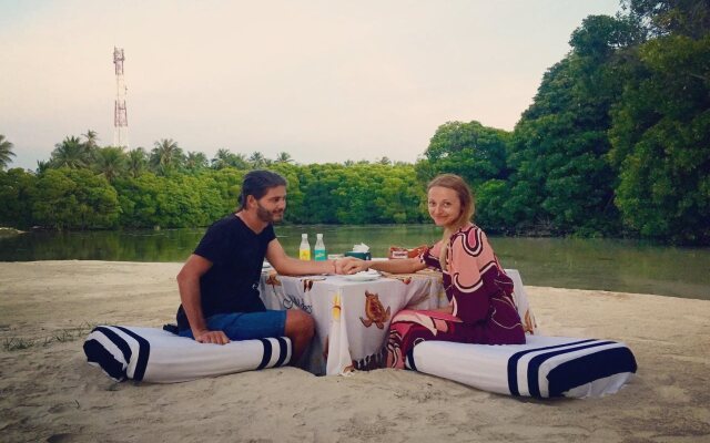 Huraa East Inn