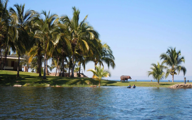 Lake Safari Lodge