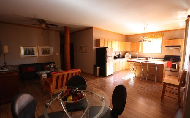 A Okanagan Lakeview Inn