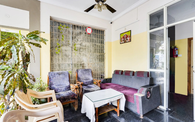 Super Hotel O Karakambadi Road Near Leela Mahal Circle