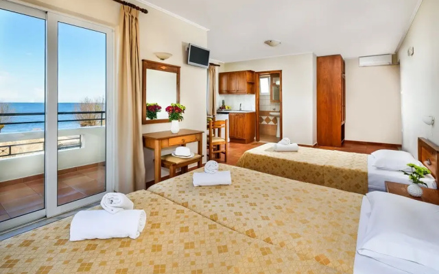 Panos Beach Hotel