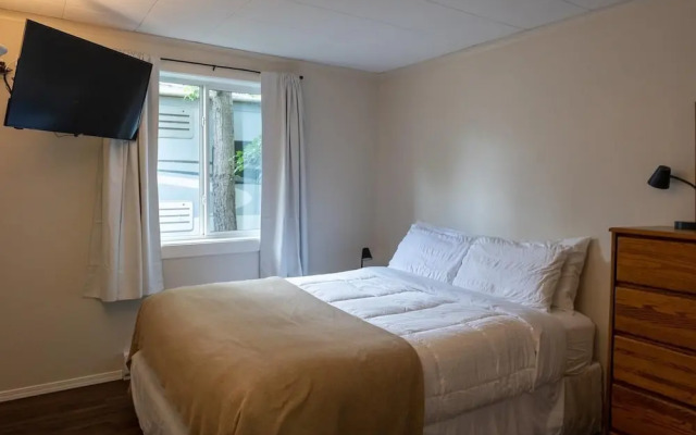 Barefoot Villas Cabin 2 Moose w/ Hot Tub