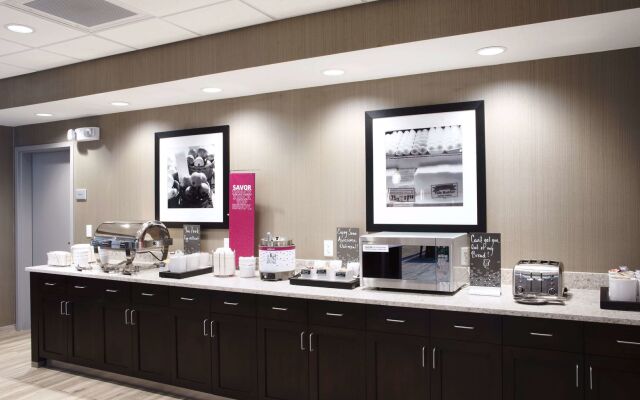 Hampton Inn & Suites Des Moines/Urbandale