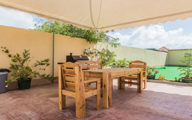 Rooi Santo Residence