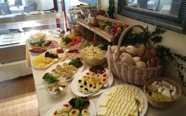 Hotel Lazur