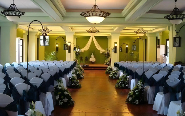 Planta Centro Bacolod Hotel & Residences