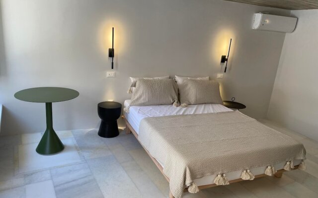 Domino Syros