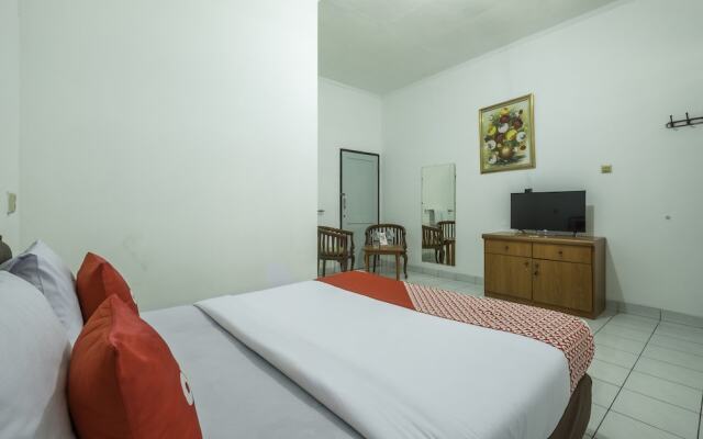 Pondok Kurnia by OYO Rooms
