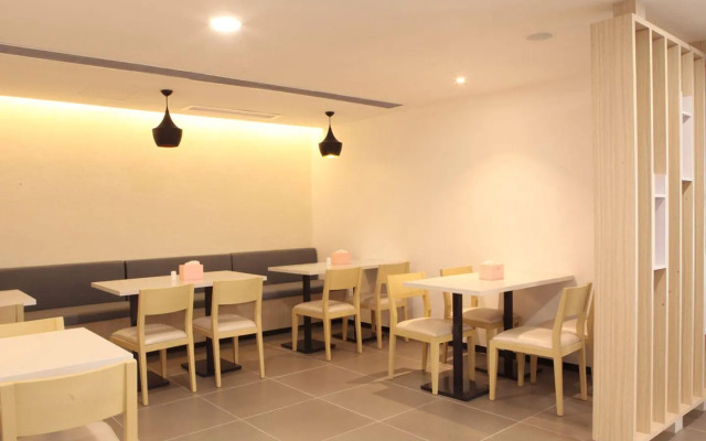 Yi Ting Hotel (Shenzhen Xixiang Bus Station)