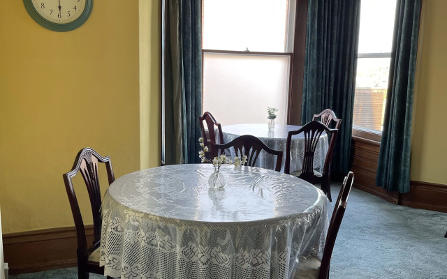 Chimneys Guest House