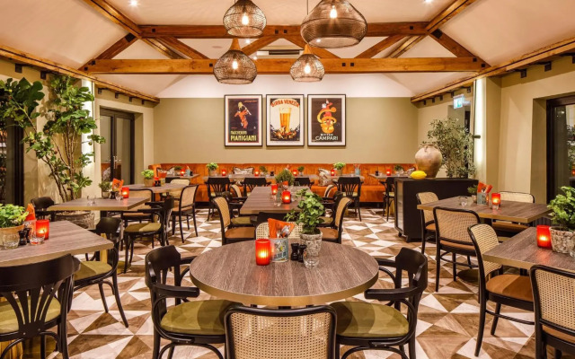 voco Lythe Hill Hotel & Spa by IHG