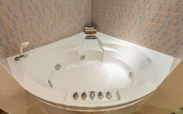 Missafir Flat in Beyoglu With Bosphorus View