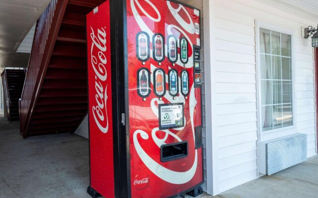 Red Roof Inn & Suites Wilson