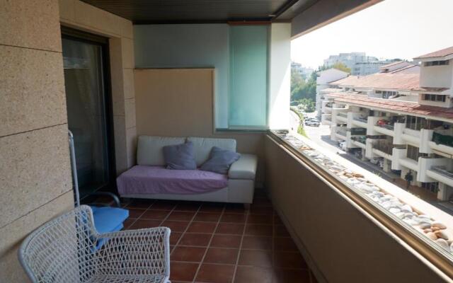 Roy Boston - Luxury Apartment