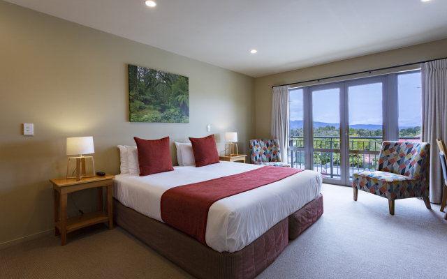 Distinction Fox Glacier Te Weheka Boutique Hotel