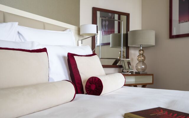 Jumeirah Emirates Towers Dubai