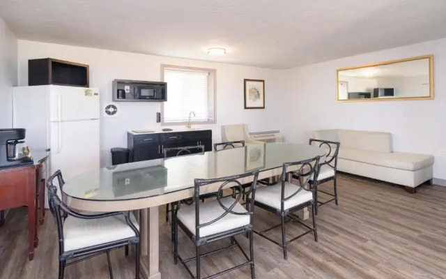 Outer Banks Motor Lodge